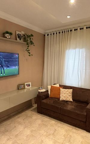 Casa à venda com 270m², 3 quartos e 2 vagas Casa à venda com 270m², 3 quartos e 2 vagasSala