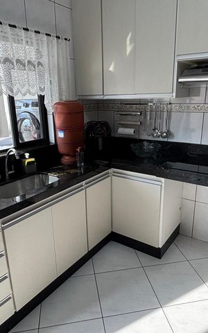 Casa à venda com 270m², 3 quartos e 2 vagas Casa à venda com 270m², 3 quartos e 2 vagasCozinha