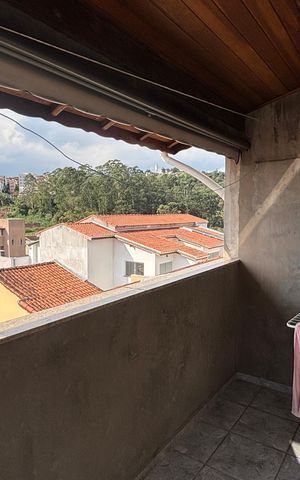 Casa à venda com 270m², 3 quartos e 2 vagas Casa à venda com 270m², 3 quartos e 2 vagasQuarto 2 Varanda
