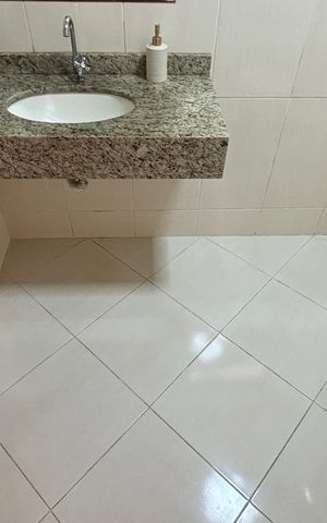 Casa à venda com 270m², 3 quartos e 2 vagas Casa à venda com 270m², 3 quartos e 2 vagasBanheiro