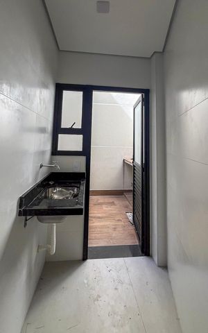 Casa à venda com 112m², 3 quartos e 2 vagasÁrea de Serviço