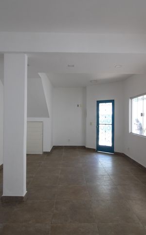 Casa para alugar com 340m², 4 quartos e 3 vagasSala (casa 1)