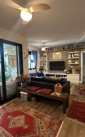 Apartamento para alugar com 112m², 2 quartos e 2 vagas Apartamento para alugar com 112m², 2 quartos e 2 vagasSala