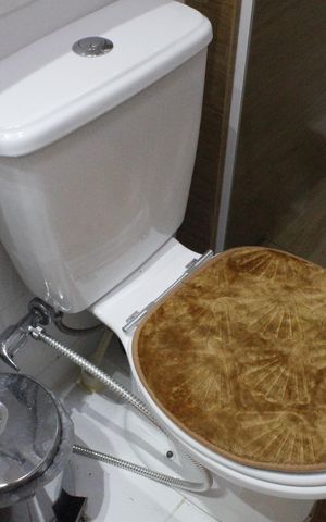 Casa de condomínio para alugar com 117m², 4 quartos e 2 vagasBanheiro da Suíte