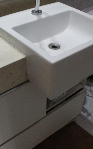 Casa de condomínio para alugar com 117m², 4 quartos e 2 vagasBanheiro da Suíte