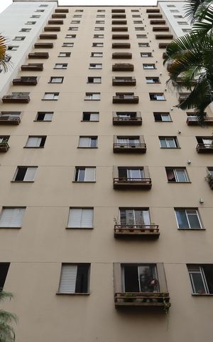 Apartamento à venda com 70m², 3 quartos e 2 vagasFachada