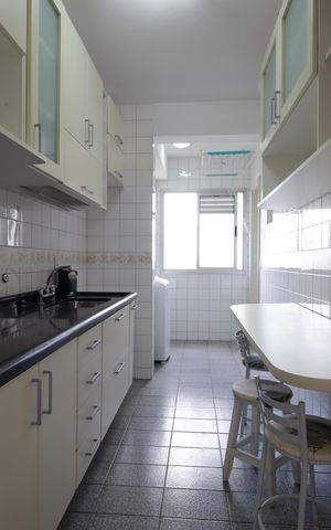 Apartamento à venda com 70m², 3 quartos e 2 vagasCozinha