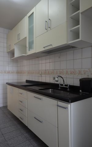 Apartamento à venda com 70m², 3 quartos e 2 vagasCozinha