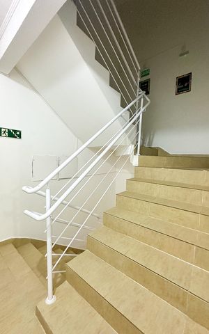 Apartamento para alugar com 97m², 2 quartos e 1 vagaEscada