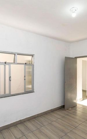 Casa para alugar com 42m², 1 quarto e 1 vaga Casa para alugar com 42m², 1 quarto e 1 vagaQuarto