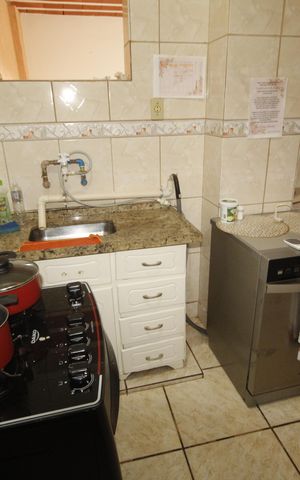 Casa à venda com 280m², 6 quartos e 2 vagascozinha