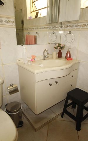 Casa à venda com 280m², 6 quartos e 2 vagasbanheiro 1