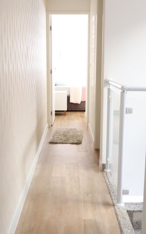 Casa à venda com 120m², 3 quartos e 2 vagasCorredor