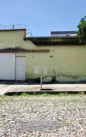 Casa à venda com 360m², 3 quartos e 2 vagas