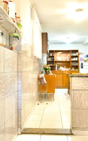 Casa à venda com 360m², 3 quartos e 2 vagas
