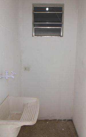 Casa para alugar com 50m², 1 quarto e sem vagaÁrea de Serviço