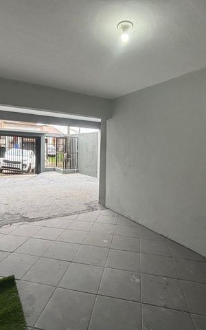 Casa à venda com 80m², 2 quartos e 3 vagas
