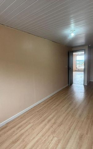 Casa à venda com 80m², 2 quartos e 3 vagas