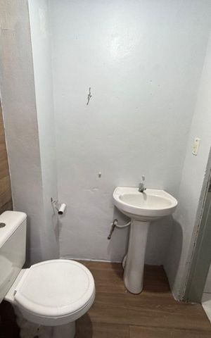 Casa à venda com 80m², 2 quartos e 3 vagas