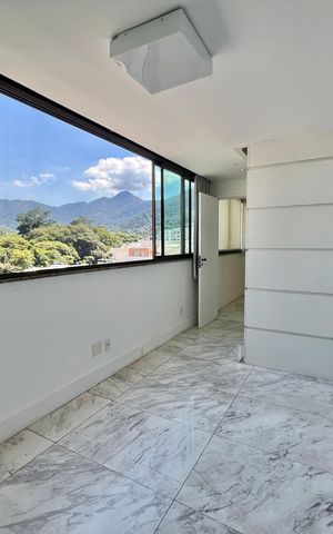 Apartamento à venda com 170m², 2 quartos e 2 vagas Apartamento à venda com 170m², 2 quartos e 2 vagasSuíte 2