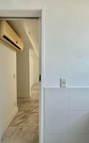 Apartamento à venda com 170m², 2 quartos e 2 vagas Apartamento à venda com 170m², 2 quartos e 2 vagasÁrea de Serviço
