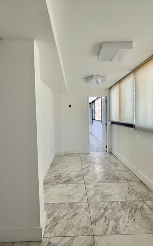 Apartamento à venda com 170m², 2 quartos e 2 vagas Apartamento à venda com 170m², 2 quartos e 2 vagasCobertura