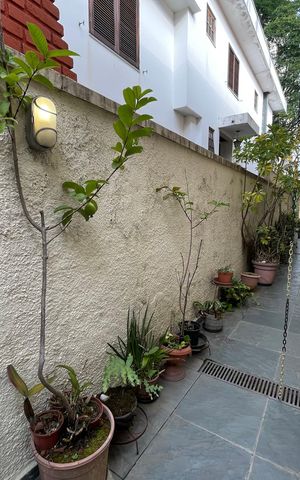 Casa à venda com 135m², 3 quartos e 3 vagas Casa à venda com 135m², 3 quartos e 3 vagasQuintal