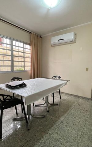Casa à venda com 135m², 3 quartos e 3 vagas Casa à venda com 135m², 3 quartos e 3 vagasSala