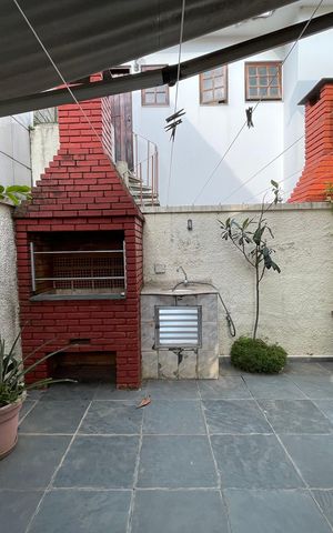 Casa à venda com 135m², 3 quartos e 3 vagas Casa à venda com 135m², 3 quartos e 3 vagasQuintal