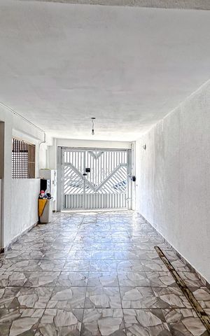 Casa à venda com 230m², 3 quartos e 2 vagasGaragem