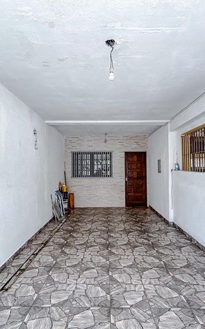 Casa à venda com 230m², 3 quartos e 2 vagasGaragem