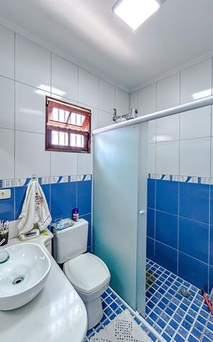 Casa à venda com 230m², 3 quartos e 2 vagasBanheiro da Suíte 1
