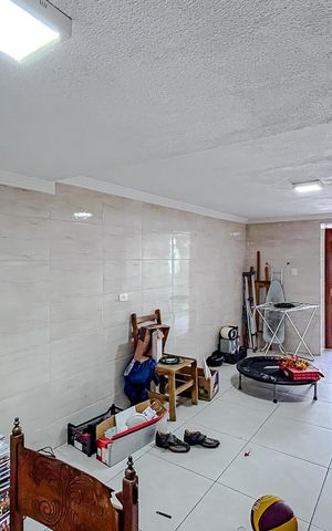 Casa à venda com 230m², 3 quartos e 2 vagasSalão