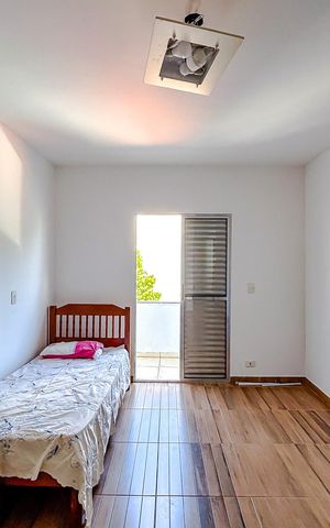 Casa à venda com 230m², 3 quartos e 2 vagasSuíte 2