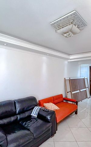 Casa à venda com 230m², 3 quartos e 2 vagasSala de TV