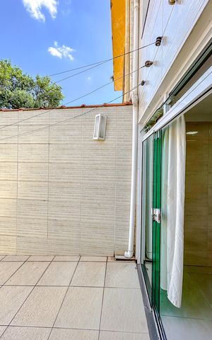 Casa à venda com 230m², 3 quartos e 2 vagasÁrea de Serviço