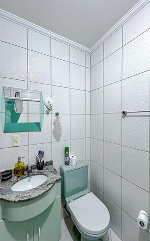 Casa à venda com 230m², 3 quartos e 2 vagasBanheiro