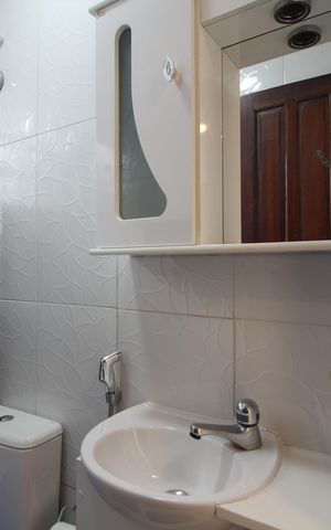 Casa de condomínio à venda com 125m², 2 quartos e 1 vagaBanheiro Social