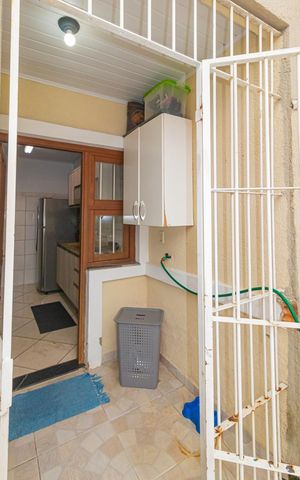 Casa à venda com 120m², 2 quartos e 2 vagas Casa à venda com 120m², 2 quartos e 2 vagasÁrea de Serviço