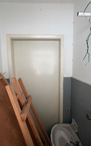 Casa à venda com 250m², 4 quartos e 4 vagas Casa à venda com 250m², 4 quartos e 4 vagasLavabo de serviço