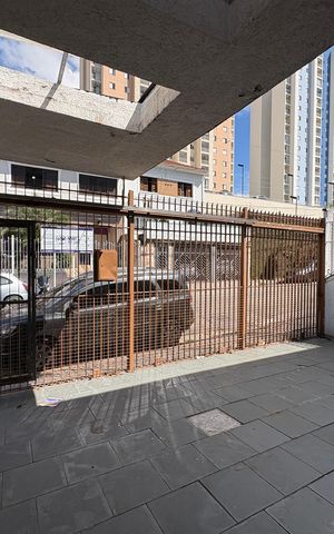 Casa à venda com 250m², 4 quartos e 4 vagas Casa à venda com 250m², 4 quartos e 4 vagasGaragem