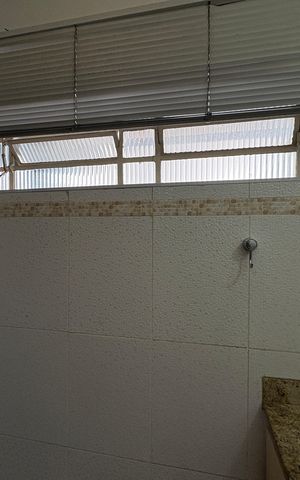 Casa à venda com 250m², 4 quartos e 4 vagas Casa à venda com 250m², 4 quartos e 4 vagasLavabo