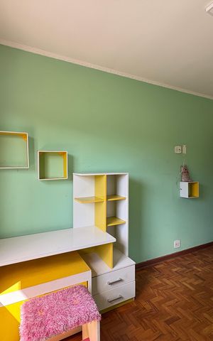 Casa à venda com 250m², 4 quartos e 4 vagas Casa à venda com 250m², 4 quartos e 4 vagasQuarto 2