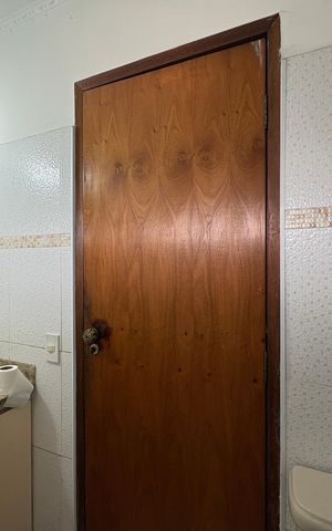 Casa à venda com 250m², 4 quartos e 4 vagas Casa à venda com 250m², 4 quartos e 4 vagasLavabo