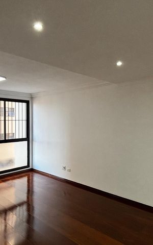 Apartamento à venda com 105m², 3 quartos e 1 vaga Apartamento à venda com 105m², 3 quartos e 1 vagaSala