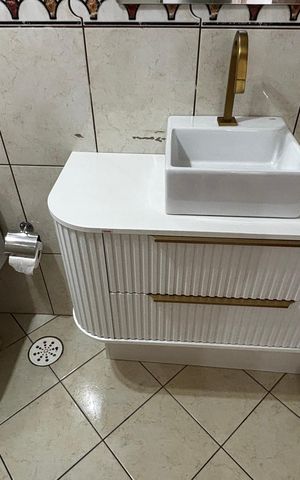 Apartamento à venda com 105m², 3 quartos e 1 vaga Apartamento à venda com 105m², 3 quartos e 1 vagaBanheiro
