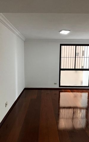 Apartamento à venda com 105m², 3 quartos e 1 vaga Apartamento à venda com 105m², 3 quartos e 1 vagaSala