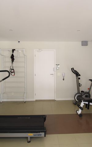 Apartamento à venda com 161m², 2 quartos e 4 vagasÁrea Comum - Academia