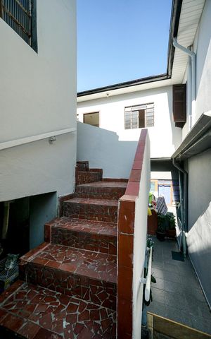 Casa de condomínio para alugar com 95m², 2 quartos e sem vaga Casa de condomínio para alugar com 95m², 2 quartos e sem vagaEscada de entrada