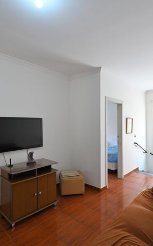Casa à venda com 200m², 3 quartos e 4 vagasSala de TV